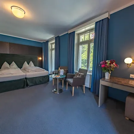 Royal Hotel